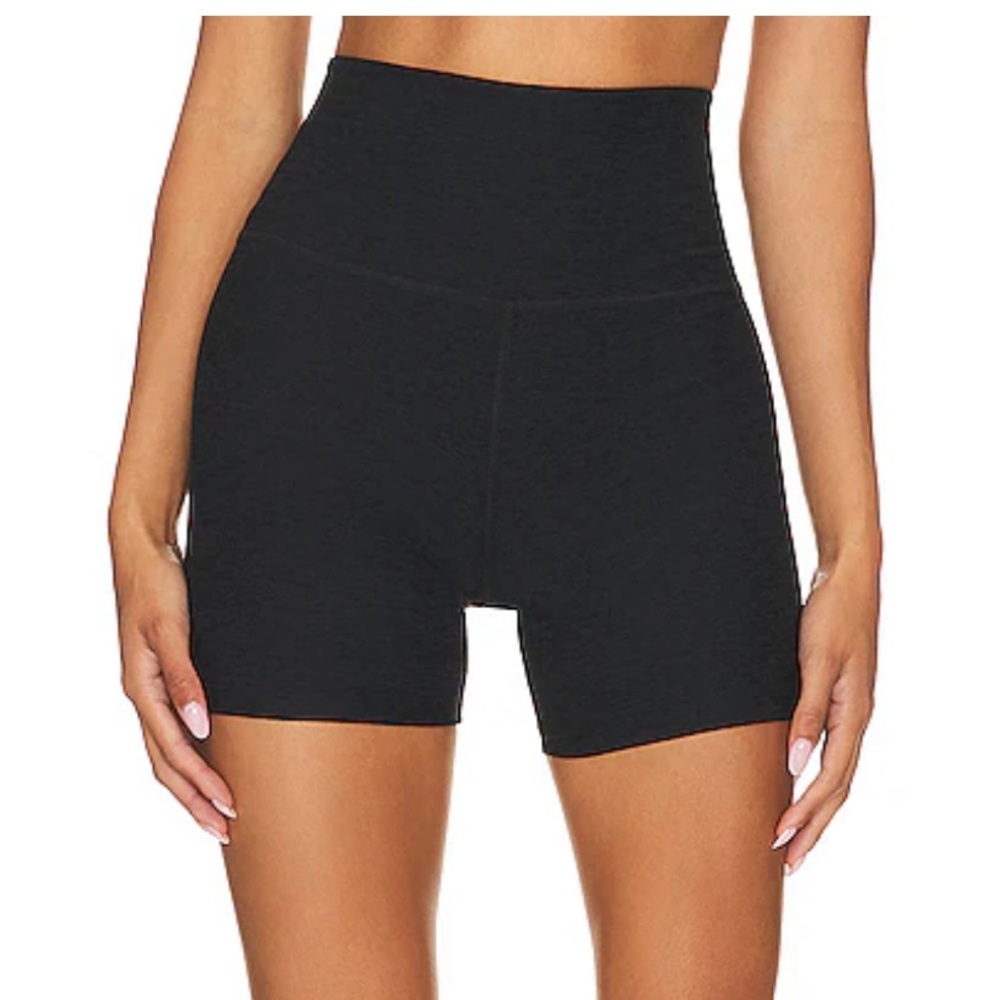 Beyond Yoga Keep Pace Biker Short in Darkest Night